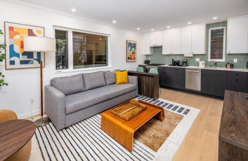Wallingford Apartamento | Secret Hideaway - New Custom Built Home