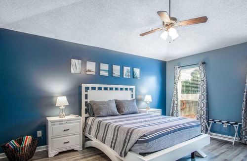 Arlington Casa | ~Secret Oasis Sleeps 8 Heated Pool & Spa~