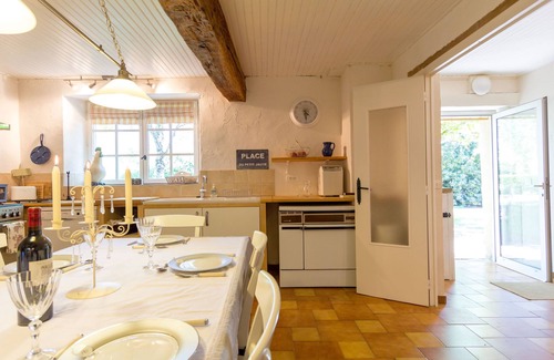 Bourgougnague Casa | Secure gated and fenced pool, quiet rural location, Air Con. Near historic towns