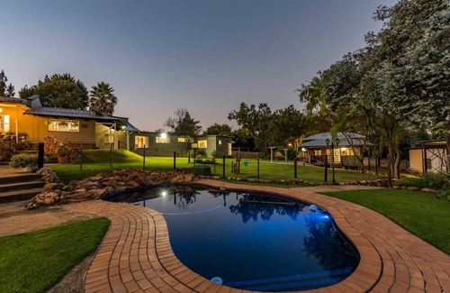 Krugersdorp Apartamento | Secure Self-catered Apartment With Pool