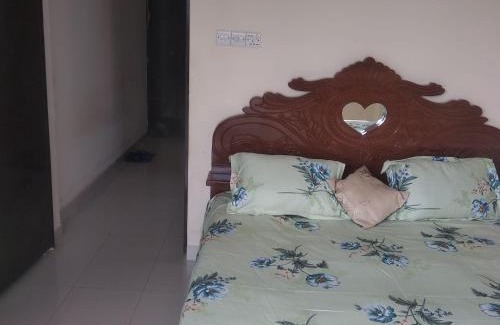 Dhaka Apartamento | Secured Family Studio Apartment-near Airport,AC,Fridge,WiFi,Stove