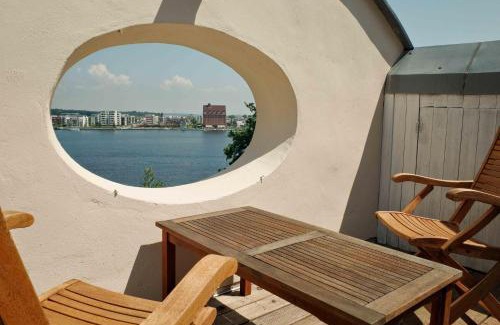 Schwerin Apartamento | Seeblick-Dachgeschoss in historischer Villa zentral 4 PAX