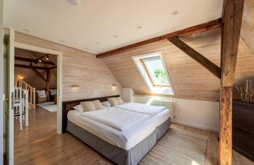 Schwerin Apartamento | Seeblick-Dachgeschoss in historischer Villa zentral 4 PAX