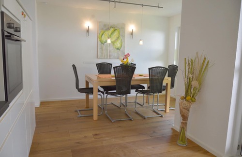 Konstanz-Paradies Apartamento | Top equipado apartamento de planta baja con vista al lago y un gran balcón