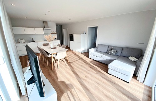 Schwerin Apartamento | SEELIEBE apartment with terrace | lake view | parking lot