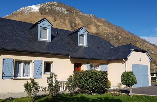 Gere-Belesten Casa | Visto en la montaña, bien ubicado para nuestros amigos del spa. esquiadores y excursionistas.