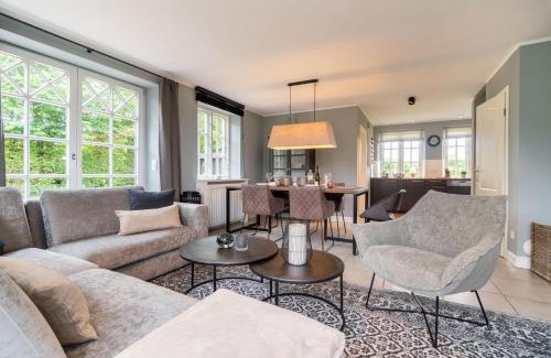 Utersum Casa | Seesucht-Föhr - Moderne Reet-Haushälfte mit Sauna, Garten & Terrasse nahe Wattenmeer