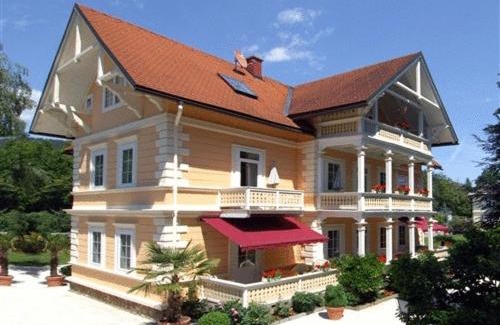 Poertschach am Woerthersee Apartamento | Seevilla Wienerroither