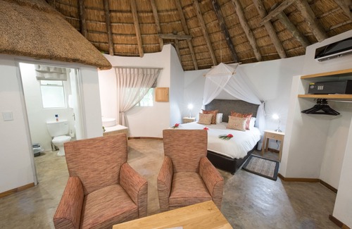 Phalaborwa Cabina | Sefapane Lodges and Safaris