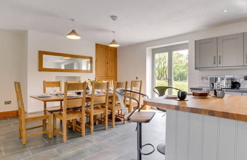 Denbigh Casa | Segrwyd Uchaf in the beautiful Denbigh