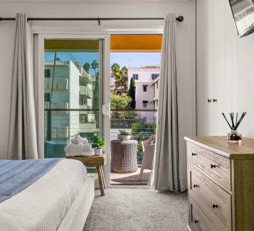 Village of La Jolla Apartamento | Seize The Day