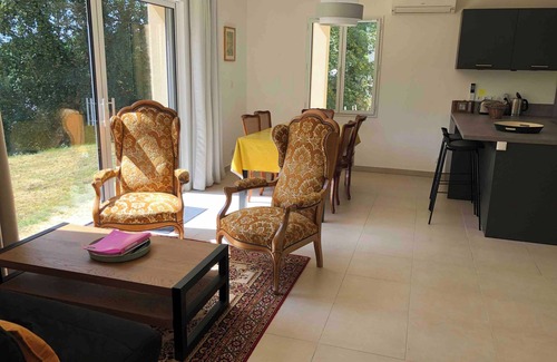 Saint-Leon-sur-Vezere Casa | Séjour Lotus Dordogne Buddhist centers within walking distance
