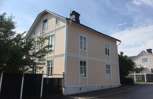 Harnosand Apartamento | Sekelskifteslägenhet