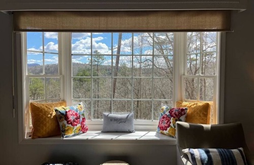 Dahlonega Cabaña | Selah - 12 min Dahlonega, Pool Table, Record Player, 5 Acres with Trails