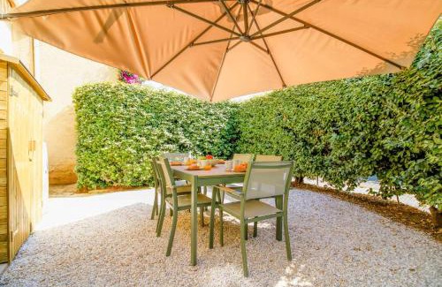 Bormes-Les-Mimosas Villa | SELECTsoHOME - Cocon avec jardin, plancha et piscine partagée - CASITA