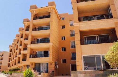 Al Ahyaa Apartamento | SELENA BAY Luxury Suite beach front hurghada Arena Bar & restaurant سويت فاخر سيلينا باى