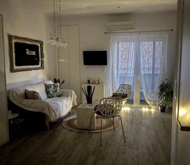 Nikaia-Agios Ioannis Rentis Apartamento | Selenity studio(close to two metro stations)