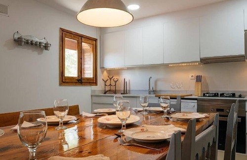Castellnou de Bages Cabaña | La Vila d'Argençola Casa rural (alquiler íntegro) 14 personas