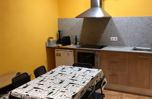 Santa Maria de Corco Cabaña | Casa rural (alquiler íntegro) L'esquirol de L'esquirol para 5 personas