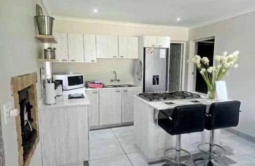 Klapmuts Cabaña | Self catering accomadation in the winelands. Mon Rêve Estate - Cottage 3