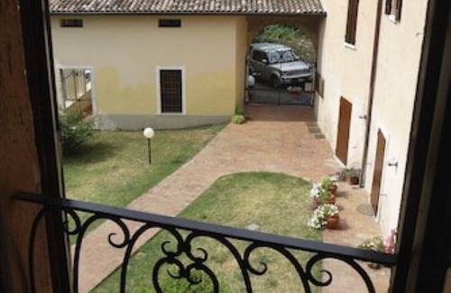 Villanuova sul Clisi Apartamento | Self Catering Apartment In A Beautiful 16th Century Building