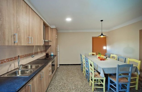 Ordis Cabaña | Casa rural con piscina privada, BBQ, futbolín y chimenea en Alt Empordà