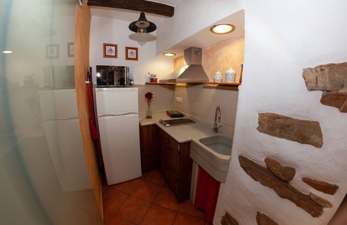 Laroya Cabaña | Casa rural con JACUZZI privado y terraza. Picachico para 2 personas
