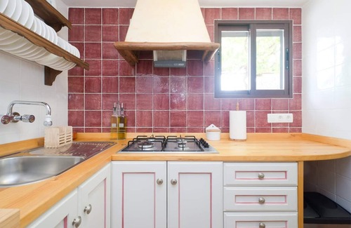 Las Gabias Cabaña | Bonita casa rural para 4 personas, con piscina y a 10 km. del centro de Granada