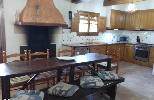 Sales de Llierca Cabaña | Casa rural con piscina privada, jardín privado, BBQ y porche
