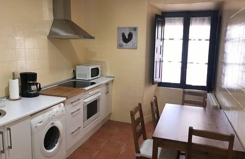 Valoria la Buena Cabaña | Casa rural (alquiler íntegro) La Plaza para 12 personas