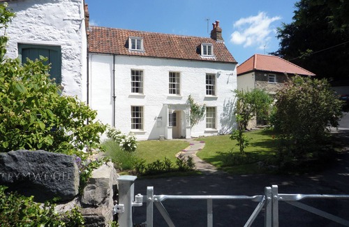 Cribbs Causeway Cabaña | Self catering cottage in Bristol, lovely rural setting, excellent facilities