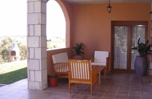 Cogollos Cabaña | Casa rural en Cogollos para 16 personas, chimenea, BBQ, futbolín, 15km de Burgos