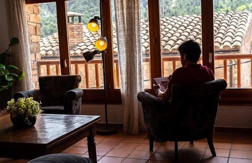 Pirineos catalanes Cabaña | Casa con Piscina 1 hora de Barcelona. Alquiler integro.