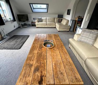 Gairloch Apartamento | Self Catering Spacious open plan 3 bed apartment with sea views