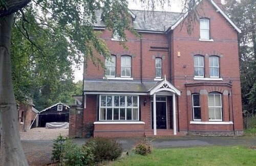 Chester Apartamento | Estudio-Apartamento-Baño Privado-Vista al Jardín-GroundFloor-Self catering