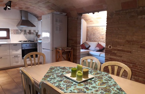 Albons Cabaña | Casa rural con piscina ideal para familias de 6 personas a 5 Km de la playa