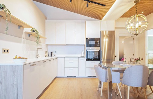 Sant Ramon Cabaña | Masía con wifi gratis, piscina privada, jacuzzi,SPA y BBQ a 30min de Manresa