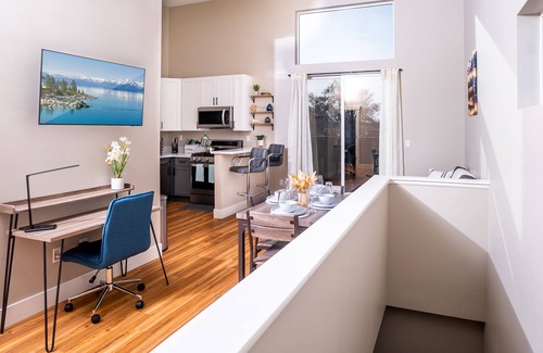 Reno Apartamento | Self Check-In🔷500mbps🔷Pets OK🔷Walkers Paradise🔷2 Smart TV's🔷Arcade Machine