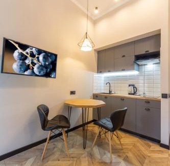 Khreshchatyy Yar Apartamento | Self Check-in Apartments Maidan Area