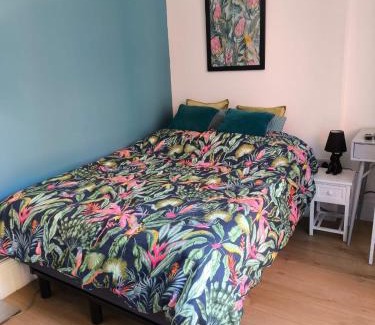 Caversham Apartamento | Self Check-in Micro Studio for max 2 guests in Central location RG4 with your own Kitchenette Bathroom Parking and Shared Garden