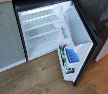 Caversham Apartamento | Self Check-in Micro Studio for max 2 guests in Central location RG4 with your own Kitchenette Bathroom Parking and Shared Garden