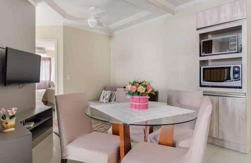 Ingleses Centro Apartamento | Self Check-in Wi-fi , 2 Garagens, Home-Officce, Ar Quente e Frio