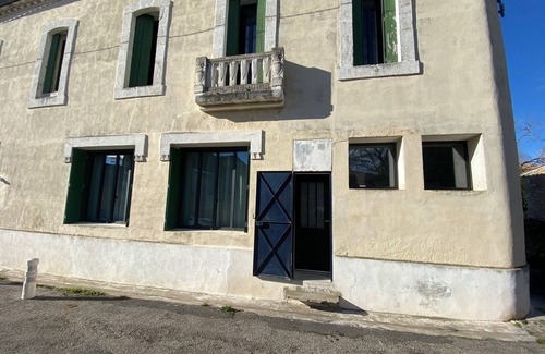 Saint-Andre-de-Sangonis Apartamento | Self-contained apartment in village house
