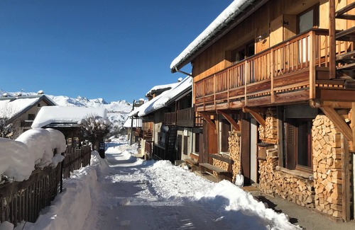 Albiez-le-Vieux Apartamento | Self-contained apartment in an authentic mountain village