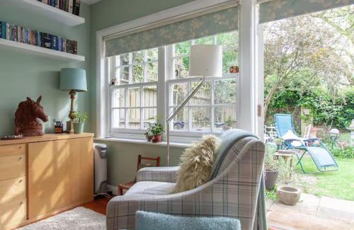 Putney Cama Y Desayuno | Self contained garden studio
