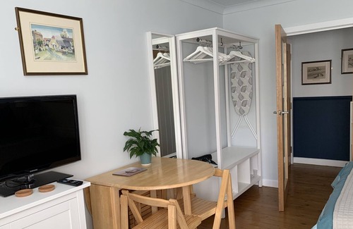 New Forest District Cama Y Desayuno | Habitación en la planta baja a pocos pasos del centro de Lymington