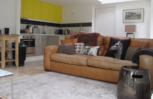 Diss Apartamento | Autónomo de estudio / apartamento con una cocina bien equipada y baño privado
