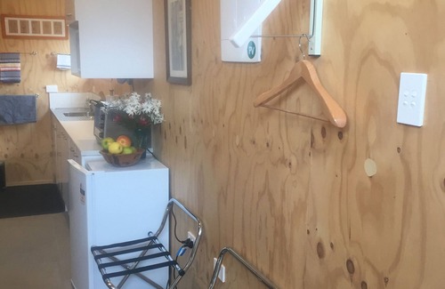 Motueka Apartamento | Self contained unit. By the beach and golf course only 2.2 kms to town centre