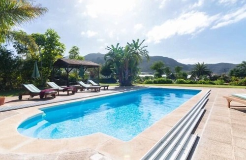 San Cristobal de La Laguna Cabaña | Casa rural para 4 dentro de un complejo con piscina