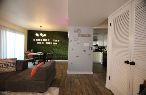 St. Johns Condominio | Selfie Sanctuary